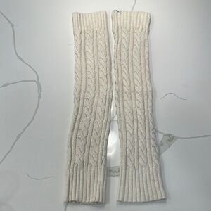 Abercrombie and Fitch cable knit sweater leg warmers oatmeal